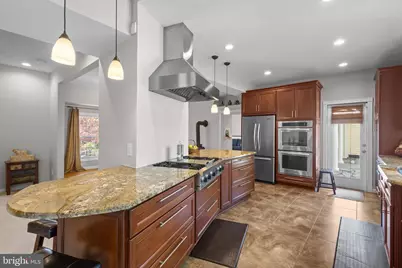 8220 Robey Avenue, Annandale, VA 22003 - Photo 11