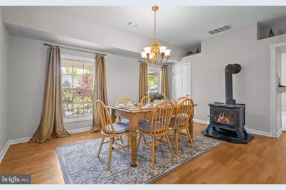 8220 Robey Avenue, Annandale, VA 22003 - Photo 17