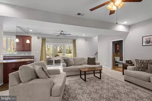 8220 Robey Ave, Annandale, VA 22003 - Photo 15