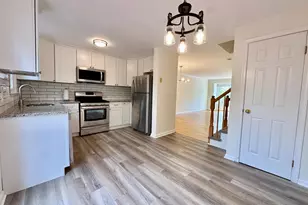 3006 Heritage Springs Ct, Alexandria, VA 22306 - Photo 7