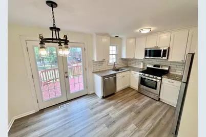 3006 Heritage Springs Court, Alexandria, VA 22306 - Photo 9
