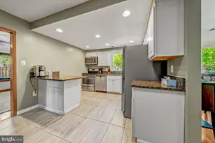 1634 Nathan Ln, Herndon, VA 20170 - Photo 23