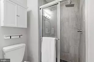 10601 Reed's Landing Cir, Burke, VA 22015 - Photo 23
