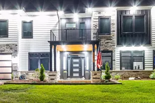 13821 Leighfield St, Chantilly, VA 20151 - Photo 3