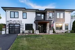 13821 Leighfield St, Chantilly, VA 20151 - Photo 1