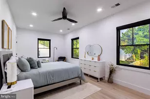 13821 Leighfield St, Chantilly, VA 20151 - Photo 35