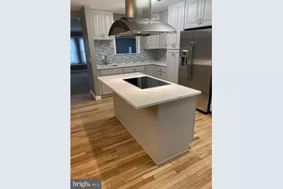 8012 Merry Oaks Court, Vienna, VA 22182 - Photo 9