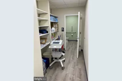 8318 Arlington Boulevard #204, Fairfax, VA 22031 - Photo 15