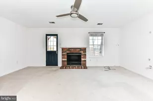 6018 Callaway Ct, Centreville, VA 20121 - Photo 5