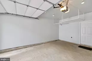 7819 Locust Leaf Ln, Alexandria, VA 22315 - Photo 37