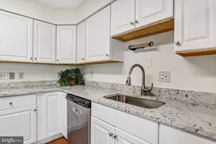 5216 Stoney Branch Ct, Centreville, VA 20120 - Photo 15