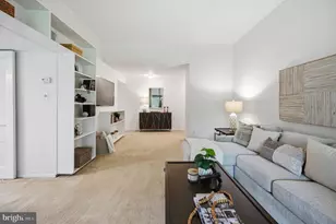 1659 Parkcrest Cir, Reston, VA 20190 - Photo 9