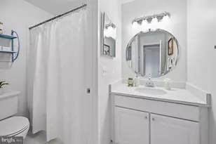 1659 Parkcrest Cir, Reston, VA 20190 - Photo 23