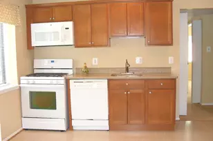 1659 Parkcrest Cir, Reston, VA 20190 - Photo 9