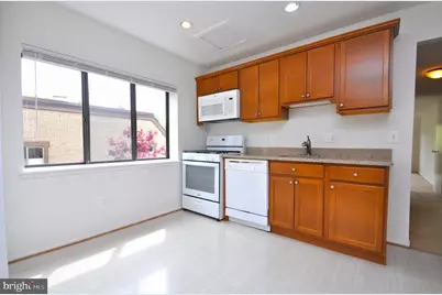1659 Parkcrest Circle #C, Reston, VA 20190 - Photo 3