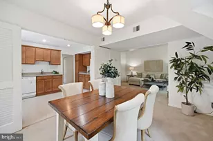 1659 Parkcrest Cir, Reston, VA 20190 - Photo 15