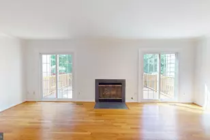 5739 Oakshore Ct, Burke, VA 22015 - Photo 5