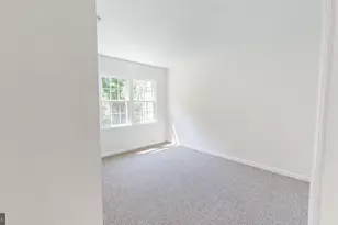 5739 Oakshore Ct, Burke, VA 22015 - Photo 19