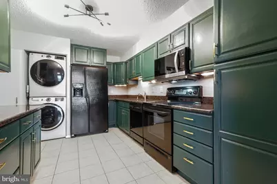 5904 Mount Eagle Drive #718, Alexandria, VA 22303 - Photo 15