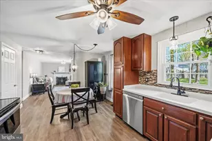 14725 St Germain Dr, Centreville, VA 20121 - Photo 9