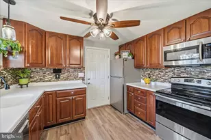 14725 St Germain Dr, Centreville, VA 20121 - Photo 7