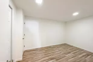 13907 Castle Ct, Chantilly, VA 20151 - Photo 23