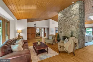 9920 Jaydee Blvd, Fairfax Station, VA 22039 - Photo 5