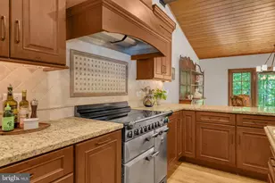 9920 Jaydee Blvd, Fairfax Station, VA 22039 - Photo 11