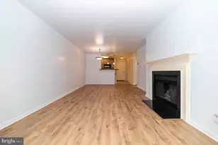 3176 Summit Square Dr, Oakton, VA 22124 - Photo 23