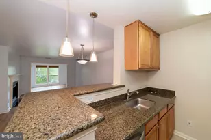 3176 Summit Square Dr, Oakton, VA 22124 - Photo 17