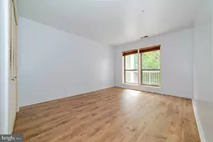 3176 Summit Square Dr, Oakton, VA 22124 - Photo 29