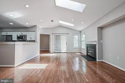 5601 Willoughby Newton Drive #36, Centreville, VA 20120 - Photo 9