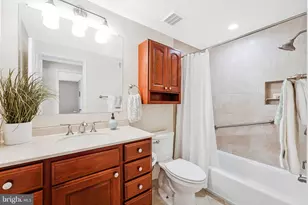 10719 Oakenshaw Ct, Burke, VA 22015 - Photo 15