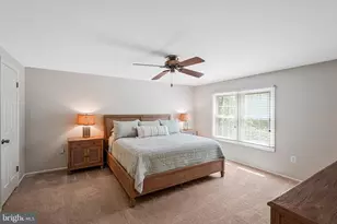 10719 Oakenshaw Ct, Burke, VA 22015 - Photo 9