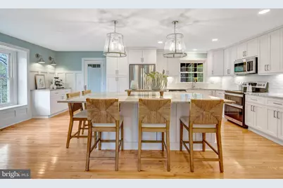 10719 Oakenshaw Court, Burke, VA 22015 - Photo 3