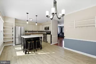 14187 Royal Oak Ln, Centreville, VA 20120 - Photo 11