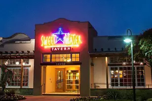 6302 Paddington Ln, Centreville, VA 20120 - Photo 13