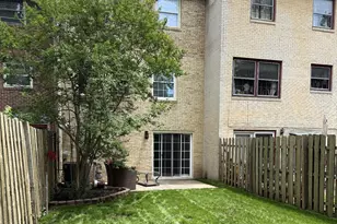 6302 Paddington Ln, Centreville, VA 20120 - Photo 29