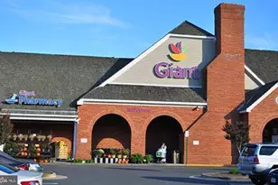 6302 Paddington Ln, Centreville, VA 20120 - Photo 17