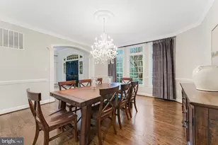 7814 Crownhurst Ct, McLean, VA 22102 - Photo 5