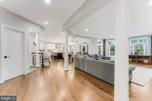 7814 Crownhurst Ct, McLean, VA 22102 - Photo 17