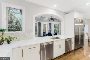 7814 Crownhurst Ct, McLean, VA 22102 - Photo 11