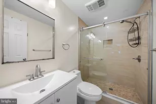 7113 Carol Ln, Falls Church, VA 22042 - Photo 21