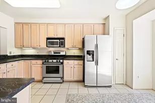 8856 Ashgrove House Ln, Vienna, VA 22182 - Photo 5