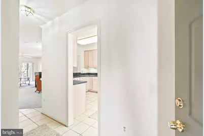 8856 Ashgrove House Lane #102, Vienna, VA 22182 - Photo 3