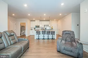 12880 Mosaic Pk Wy, Herndon, VA 20171 - Photo 9