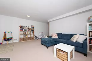 2036 Pieris Ct, Vienna, VA 22182 - Photo 25