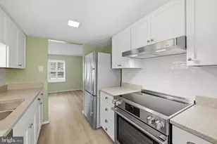 5574 Caithness Ct, Fairfax, VA 22032 - Photo 11
