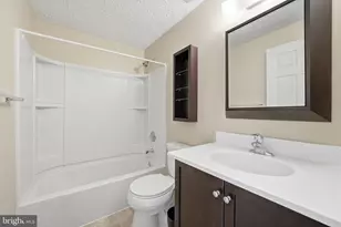 5574 Caithness Ct, Fairfax, VA 22032 - Photo 25