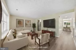 5574 Caithness Ct, Fairfax, VA 22032 - Photo 1